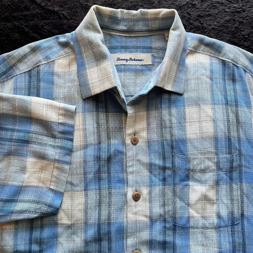 Tommy Bahama Mens M Short Sleeve Button Up Blue Plaid Silk Shirt‎